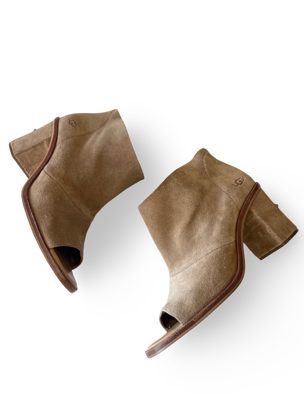 UGG Ginger open toe boots Size 10 Tan suede booties Heeled boots Chunky Bohemian